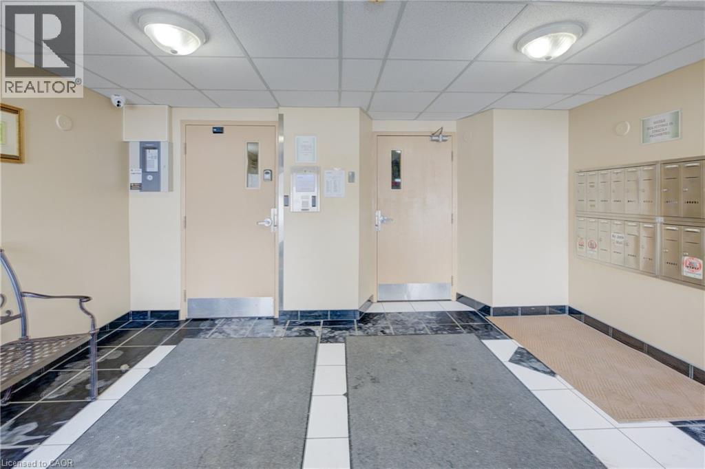 24 MOOREGATE Crescent Unit# 305 thumbnail 5