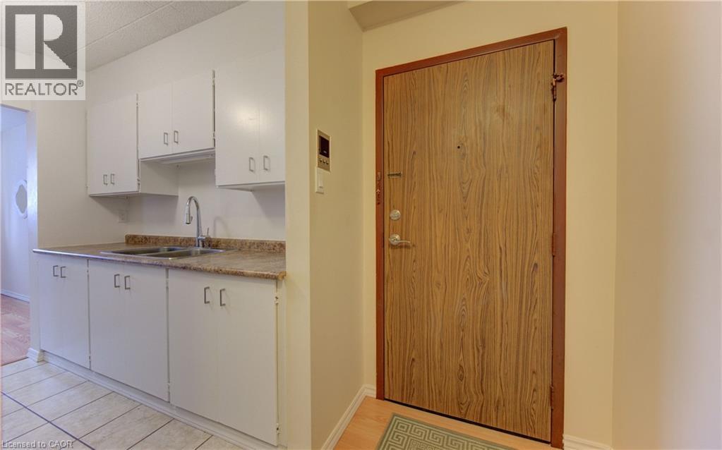 24 MOOREGATE Crescent Unit# 305 thumbnail 8