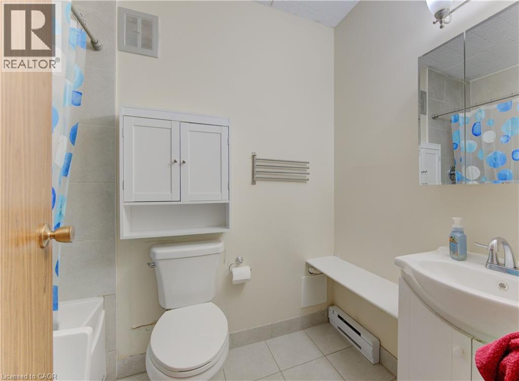 24 MOOREGATE Crescent Unit# 305 thumbnail 23