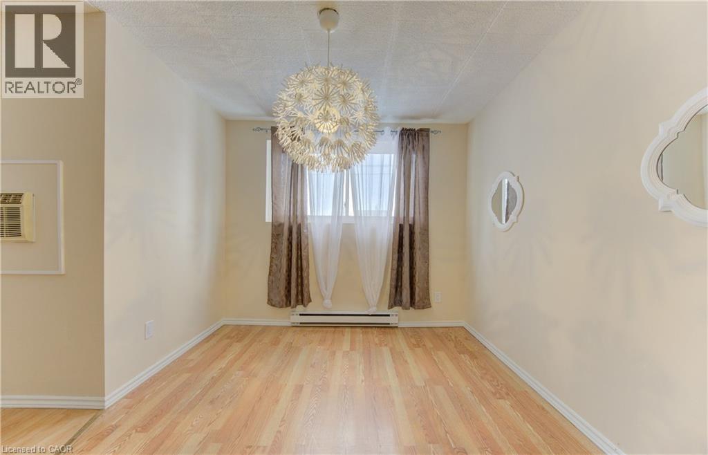 24 MOOREGATE Crescent Unit# 305 thumbnail 13