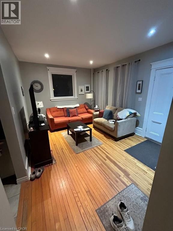 34 OAK Street thumbnail 4