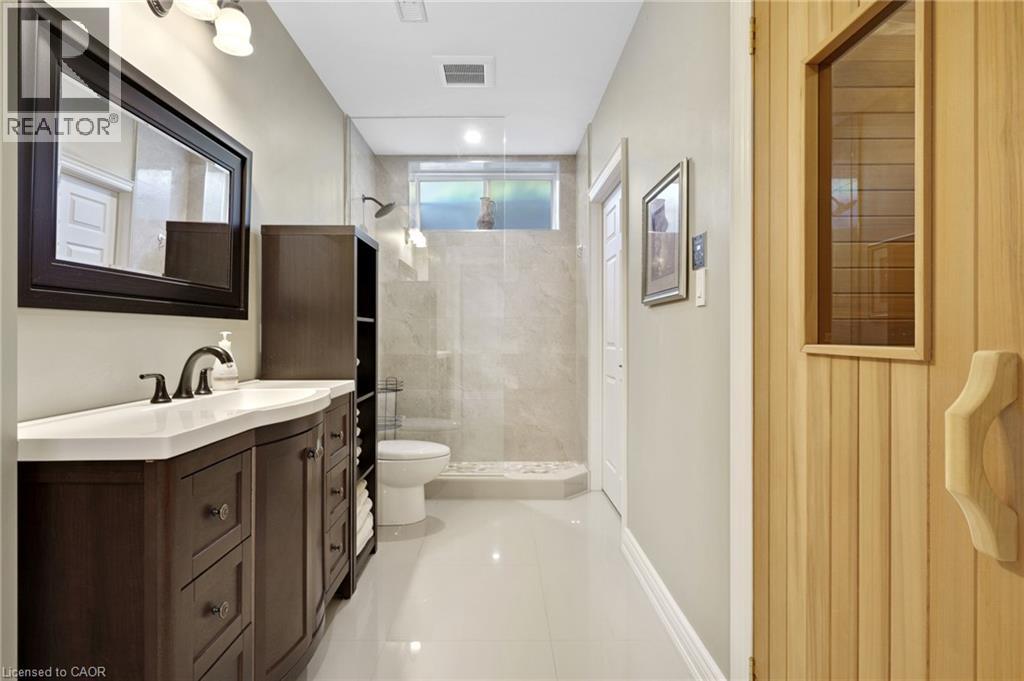 258 EDGEWATER Crescent Unit# 8 thumbnail 44