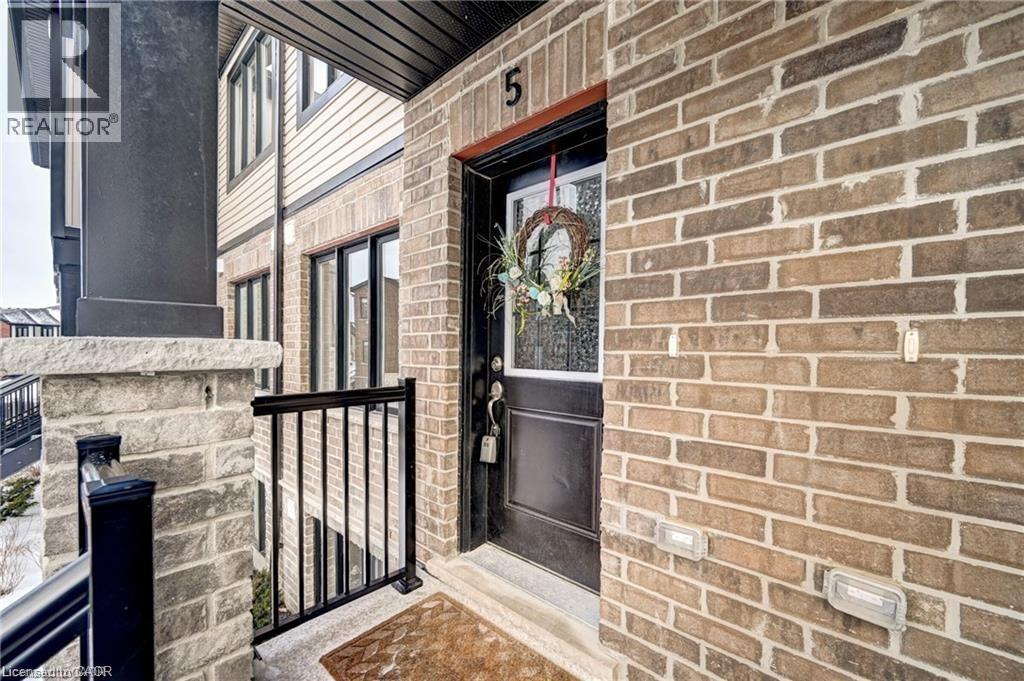 160 ROCHEFORT Street Unit# E5 thumbnail 3