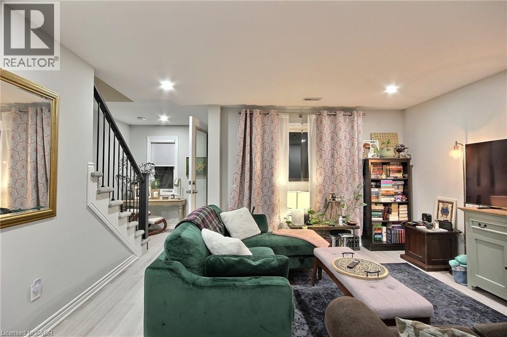 287 CHAPEL HILL Drive thumbnail 14