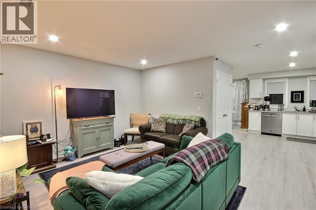 287 CHAPEL HILL Drive thumbnail 8