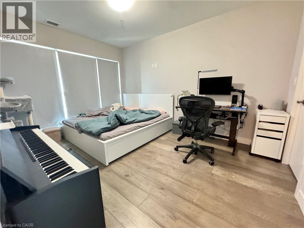 1 VICTORIA Street S Unit# 1007 thumbnail 6