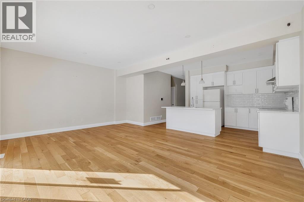 47 PONDCLIFFE Drive thumbnail 10