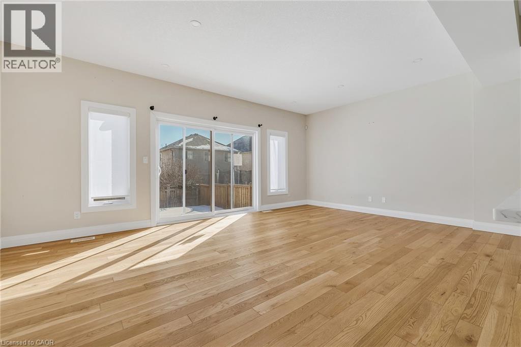 47 PONDCLIFFE Drive thumbnail 9