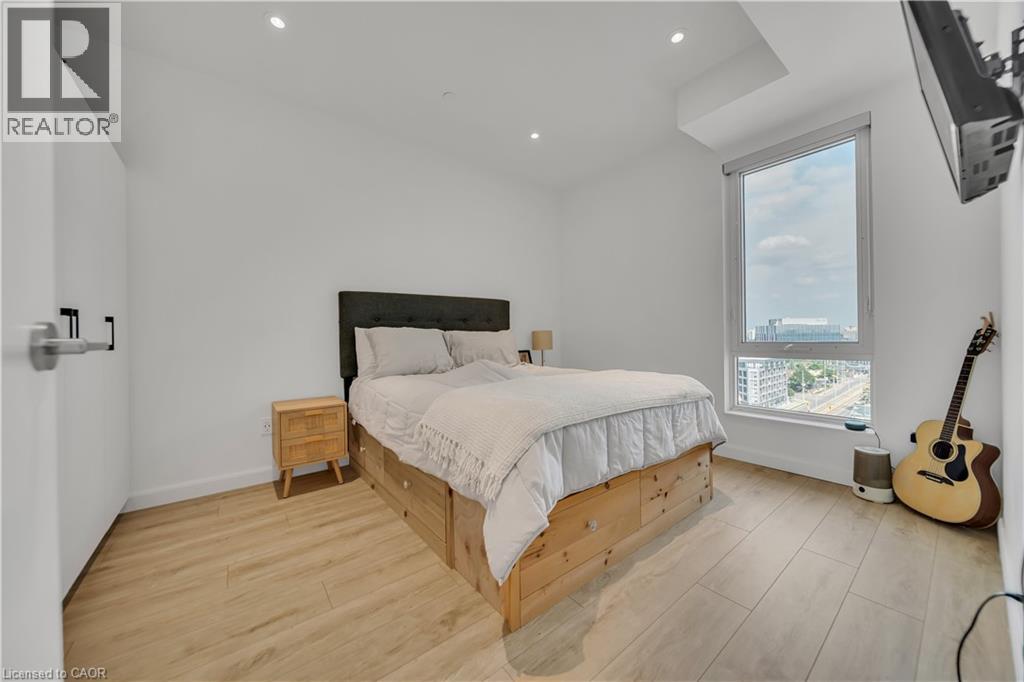 741 KING Street W Unit# 906 thumbnail 19