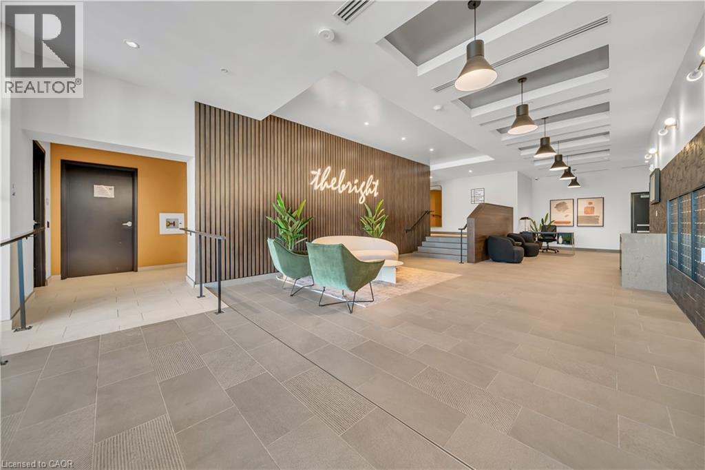 741 KING Street W Unit# 906 thumbnail 3