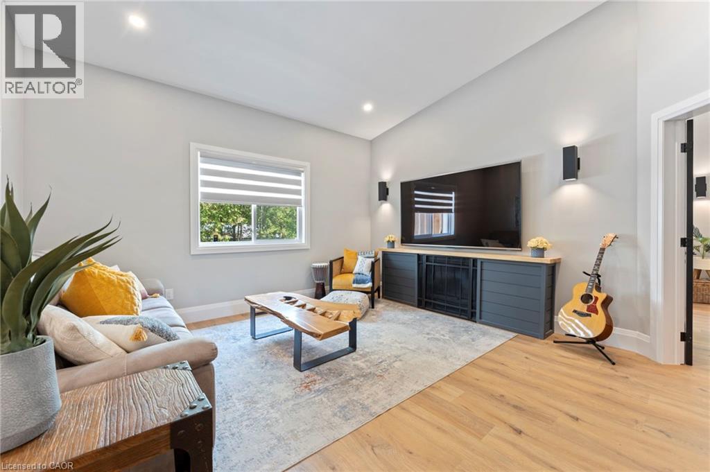 1283 SWAN Street thumbnail 23