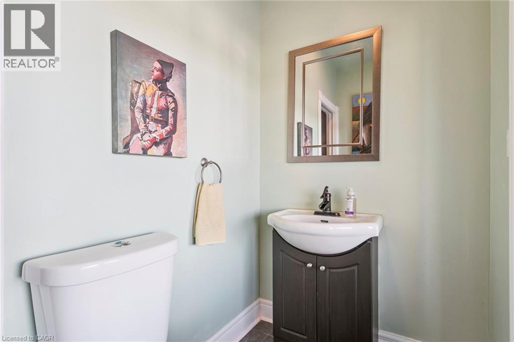 132 QUEEN Street W thumbnail 34