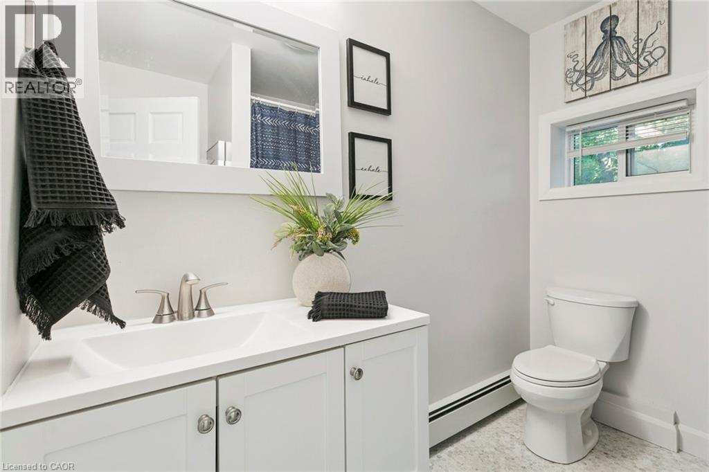 132 QUEEN Street W thumbnail 46