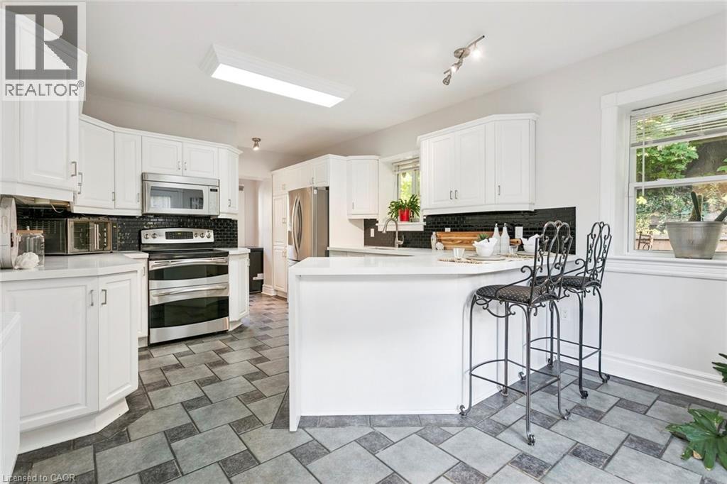 132 QUEEN Street W thumbnail 31