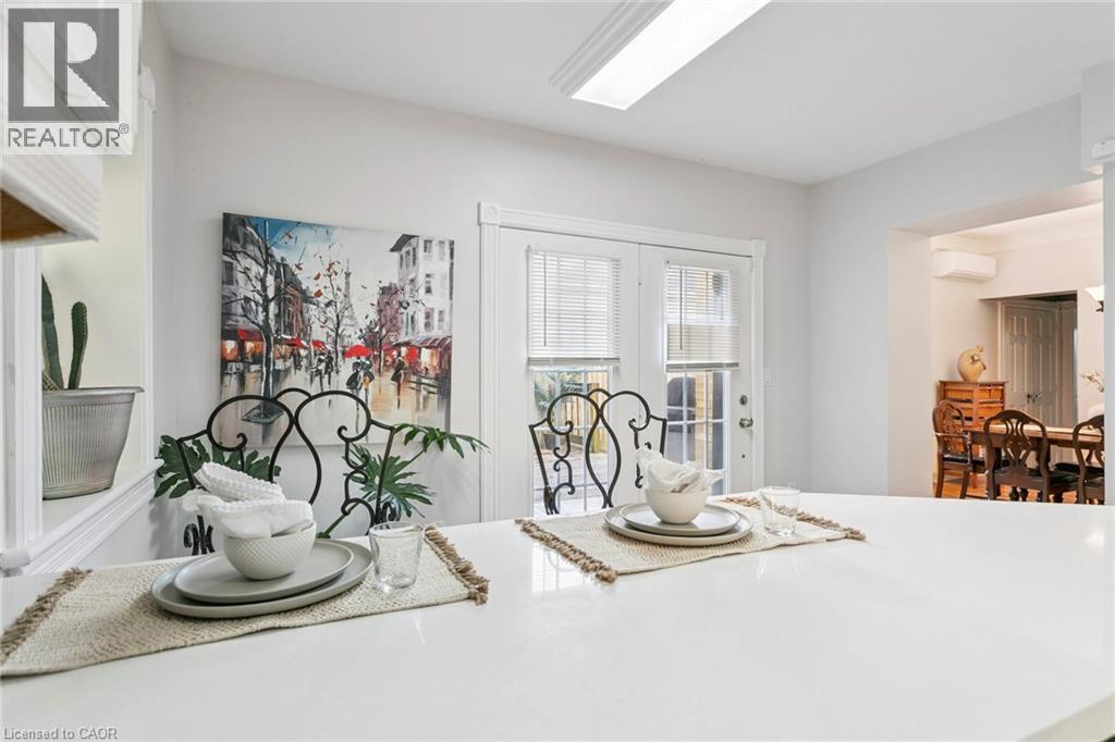 132 QUEEN Street W thumbnail 32