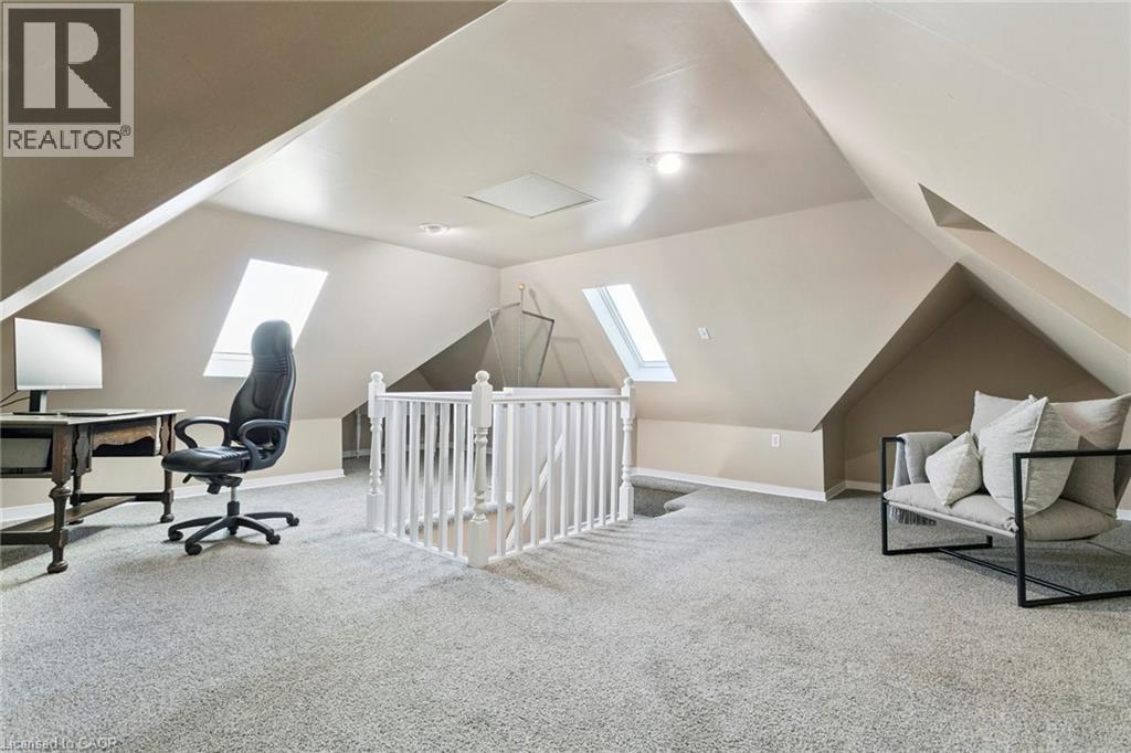 132 QUEEN Street W thumbnail 48