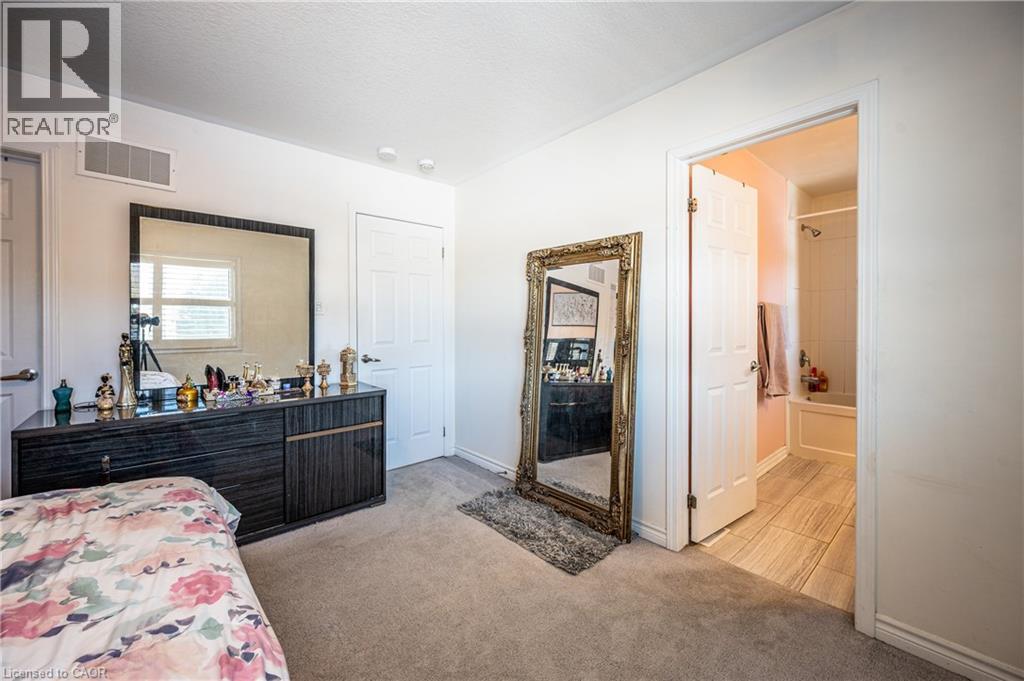 340 SHADY GLEN Crescent thumbnail 25