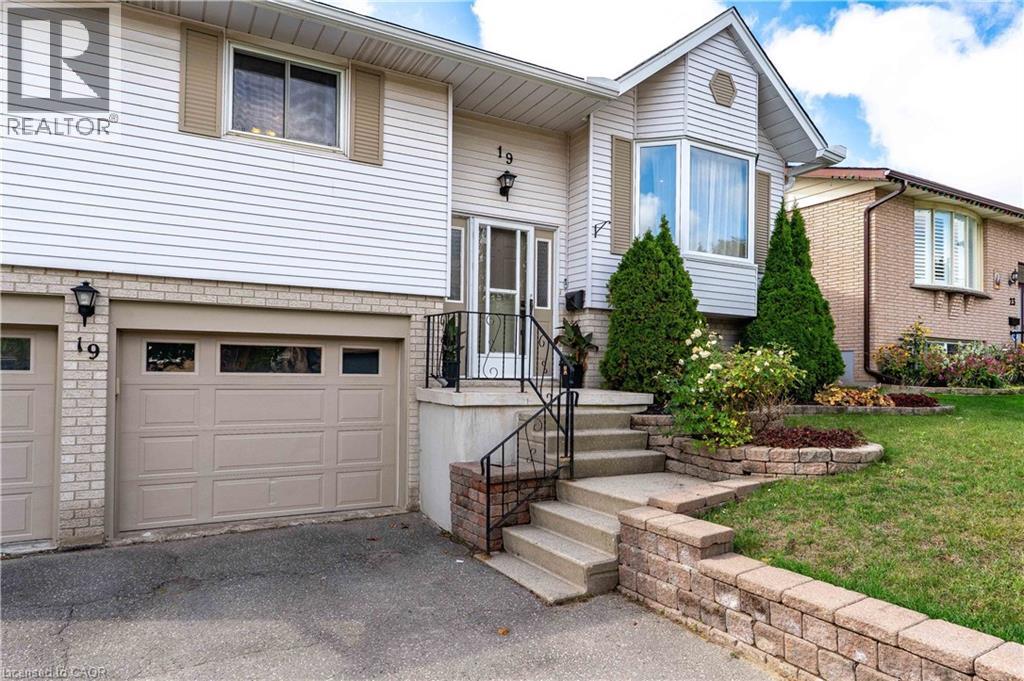 19 KESSELRING Drive thumbnail 3