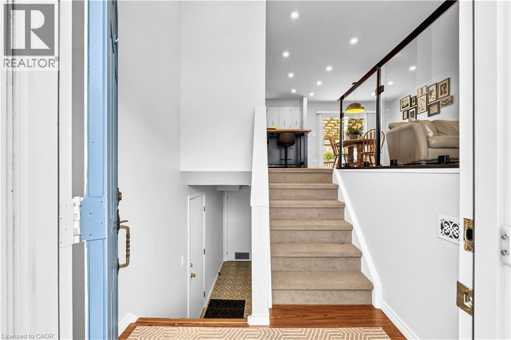 19 KESSELRING Drive thumbnail 4