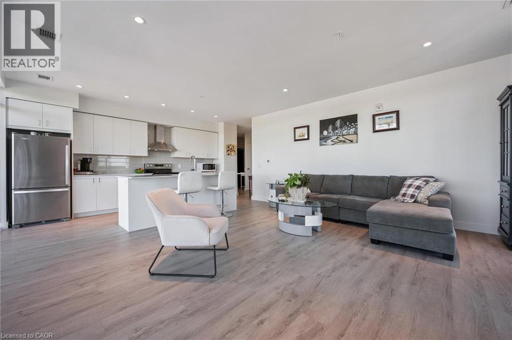 15 GLEBE Street Unit# 902 thumbnail 5