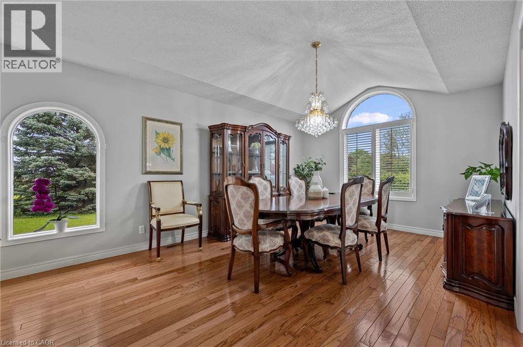 1 BROWN Avenue thumbnail 9