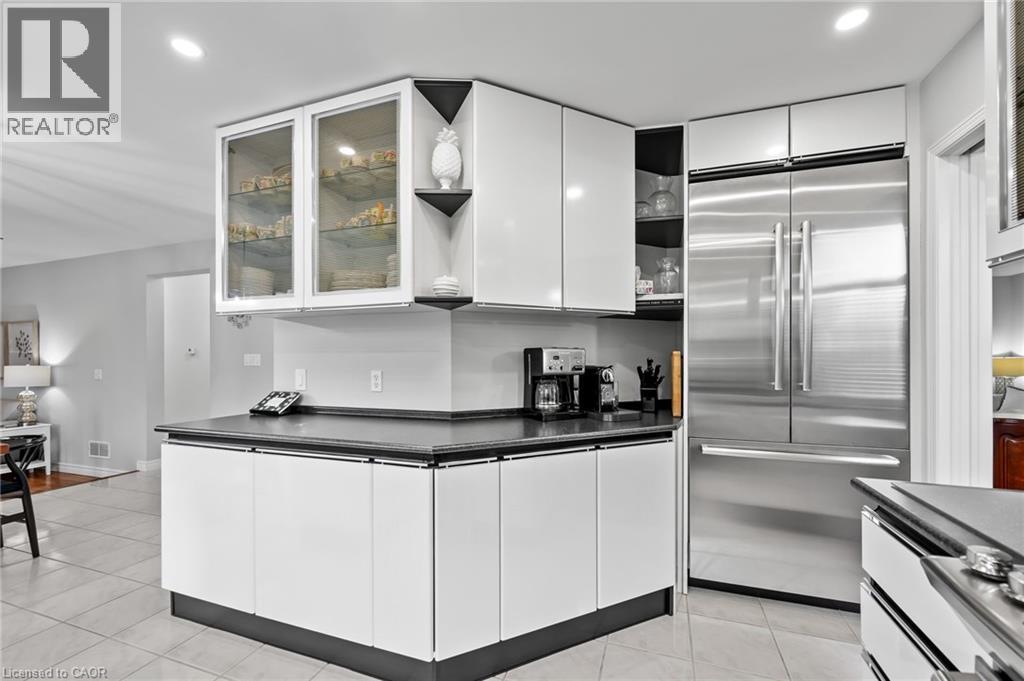 1 BROWN Avenue thumbnail 10