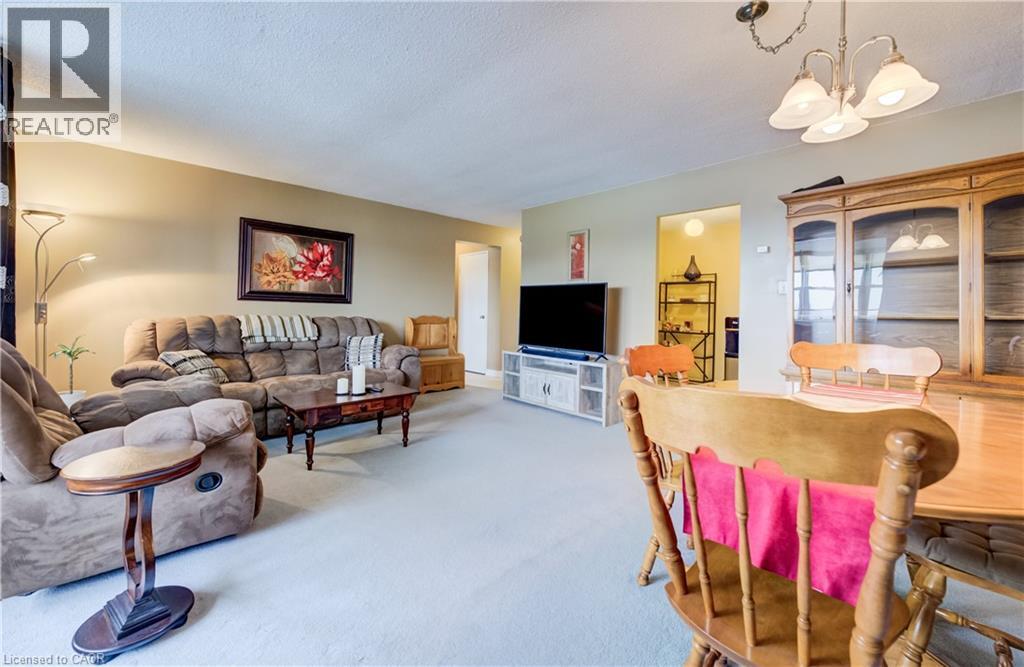 225 HARVARD Place Unit# 911 thumbnail 4