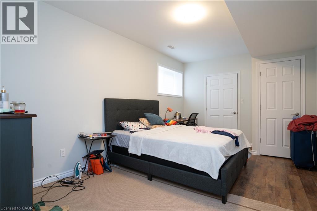 792 SNOWBERRY Court thumbnail 19