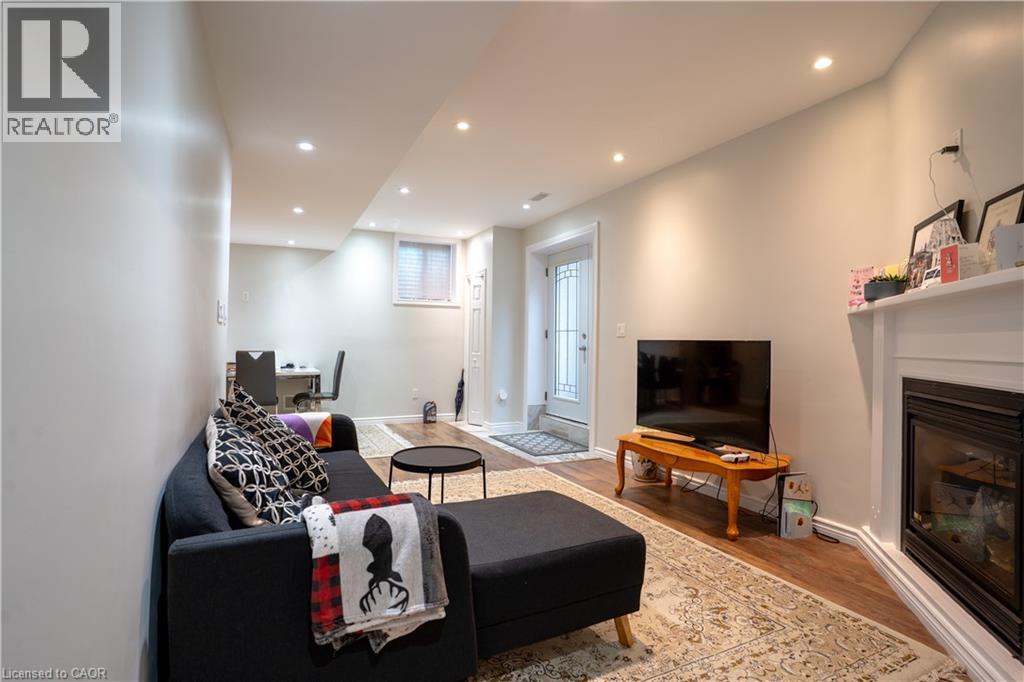 792 SNOWBERRY Court thumbnail 42