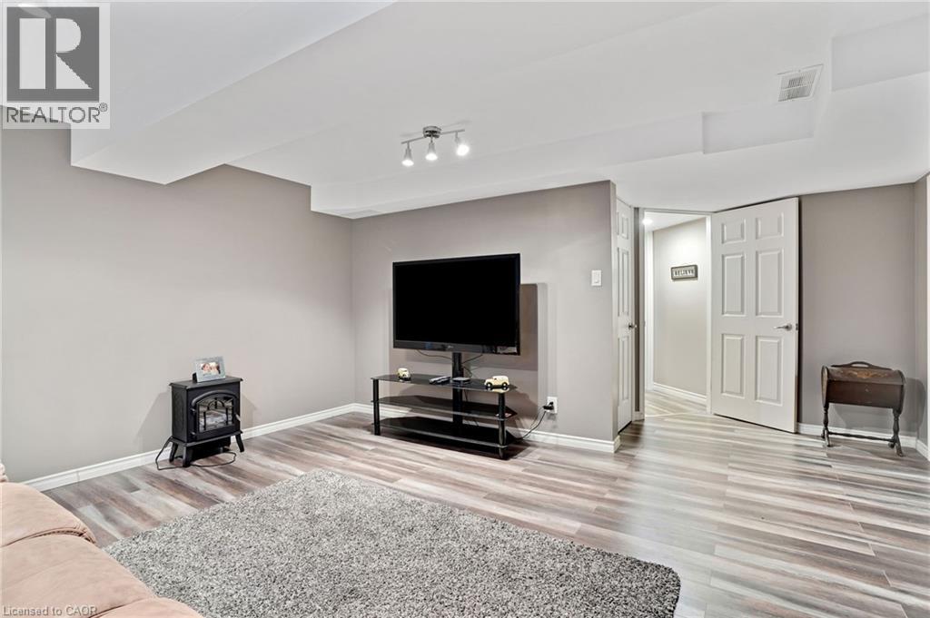 214 SNYDERS Road E Unit# 4 thumbnail 36