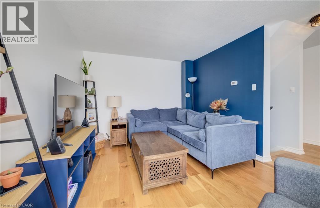 60 ELMSDALE Drive Unit# 11 thumbnail 11