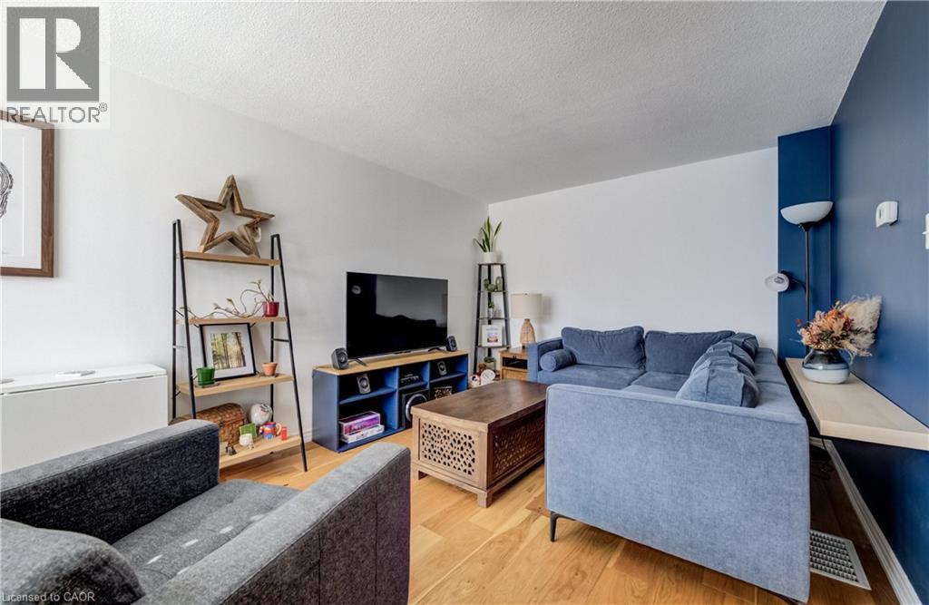 60 ELMSDALE Drive Unit# 11 thumbnail 10