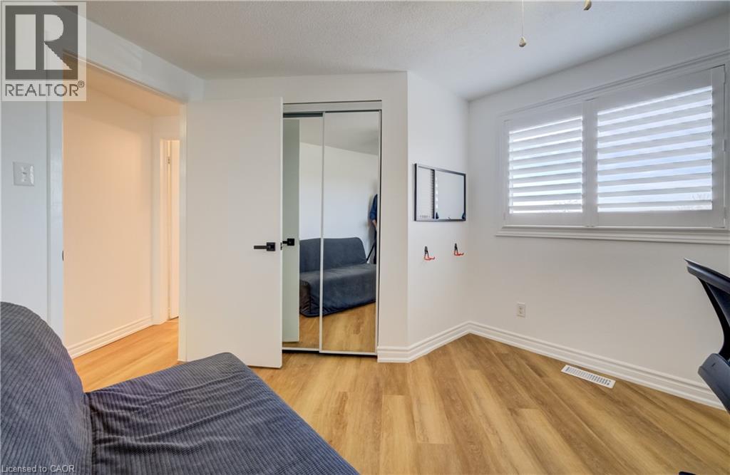 60 ELMSDALE Drive Unit# 11 thumbnail 26