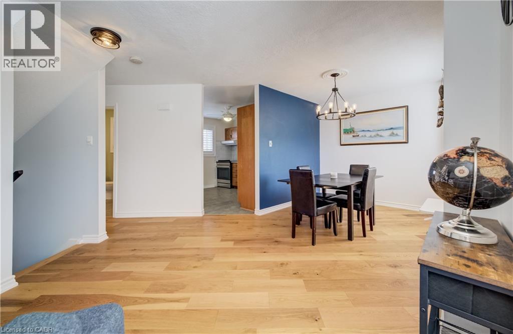 60 ELMSDALE Drive Unit# 11 thumbnail 23