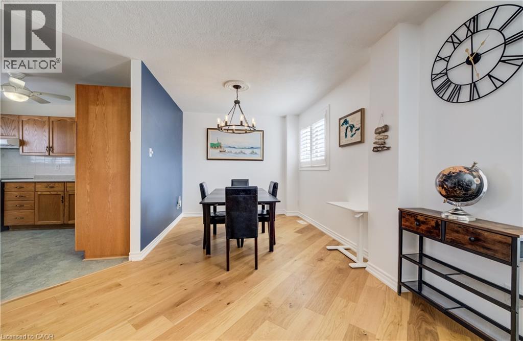 60 ELMSDALE Drive Unit# 11 thumbnail 12