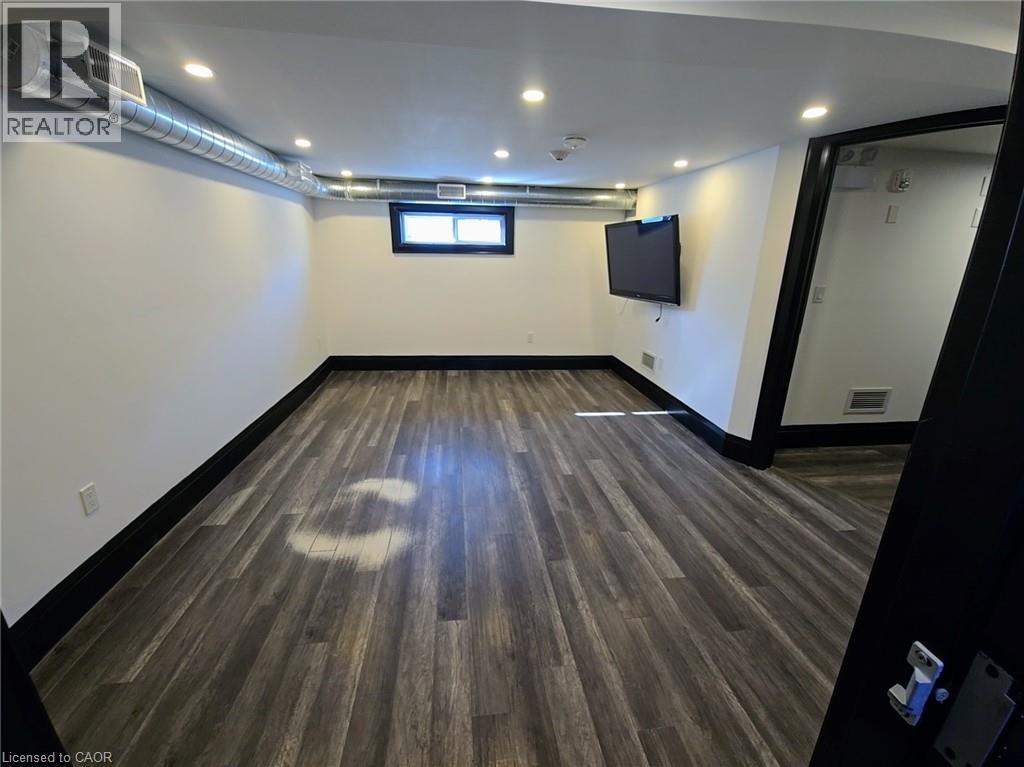 226 SAMUELSON Street thumbnail 26