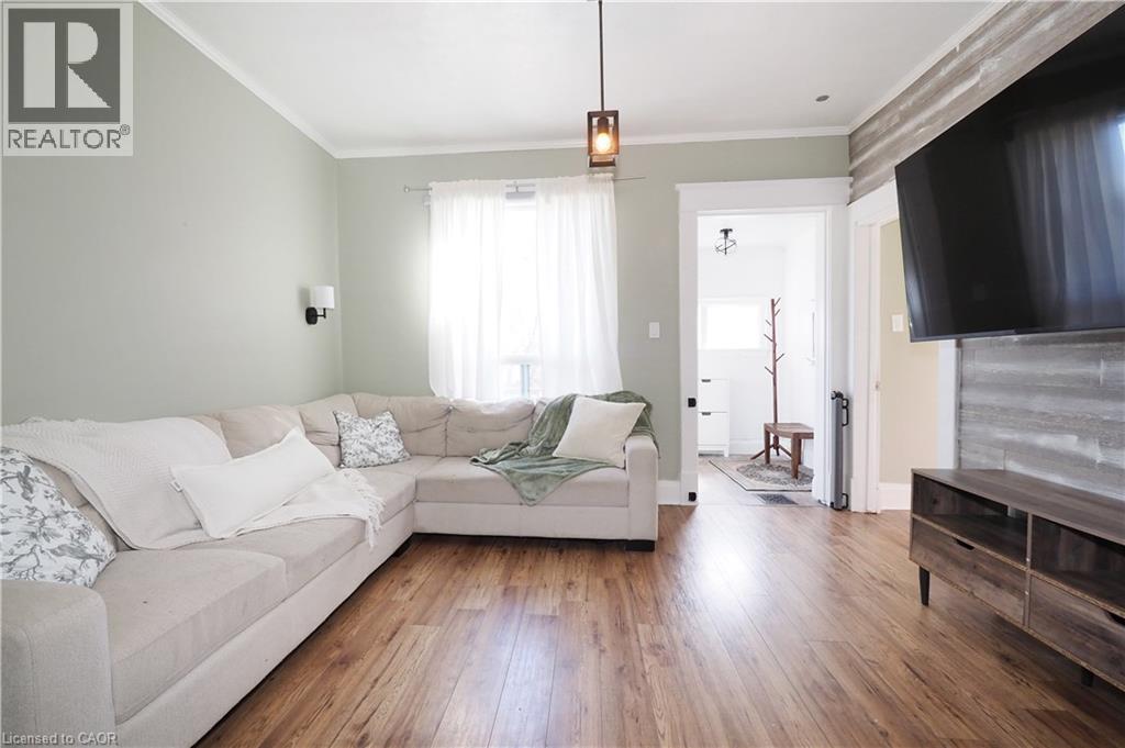 19 PAISLEY Heights thumbnail 10