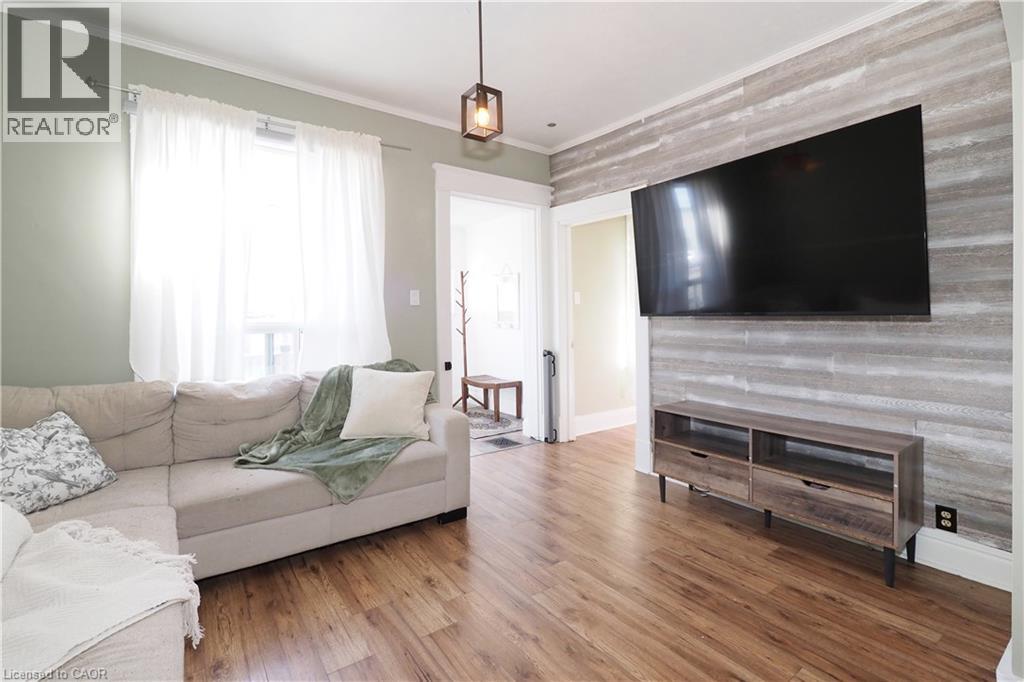 19 PAISLEY Heights thumbnail 11