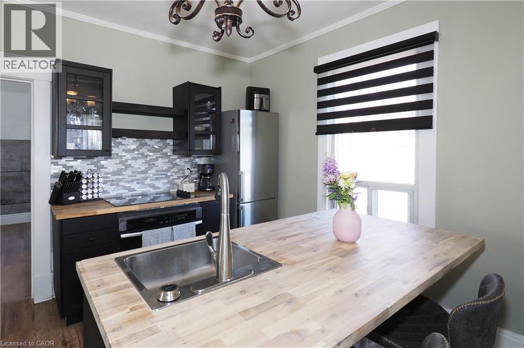 19 PAISLEY Heights thumbnail 15