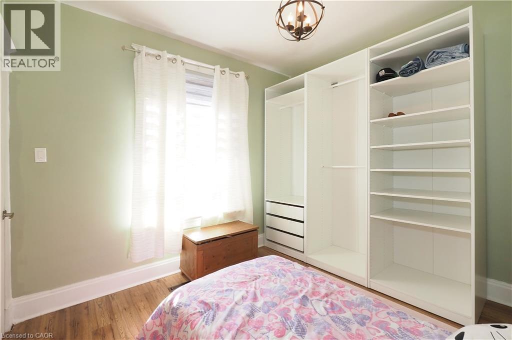 19 PAISLEY Heights thumbnail 26