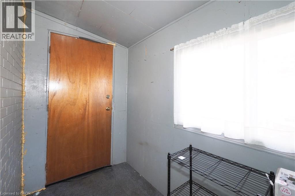 19 PAISLEY Heights thumbnail 31