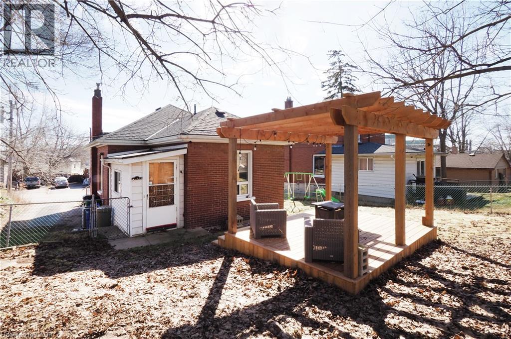 19 PAISLEY Heights thumbnail 39