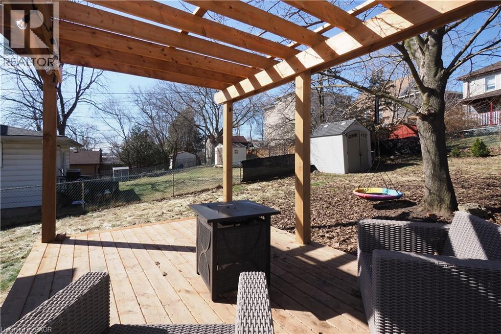 19 PAISLEY Heights thumbnail 42