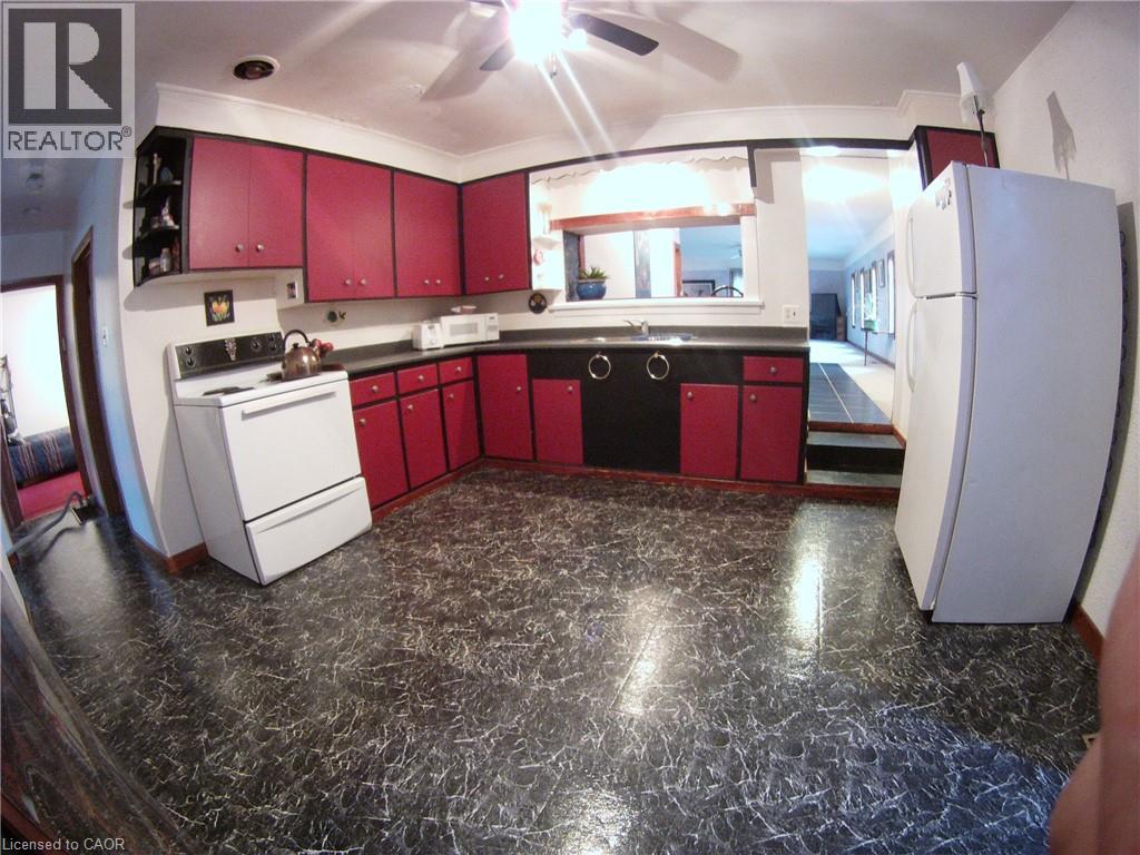 160 ERB Street E thumbnail 13