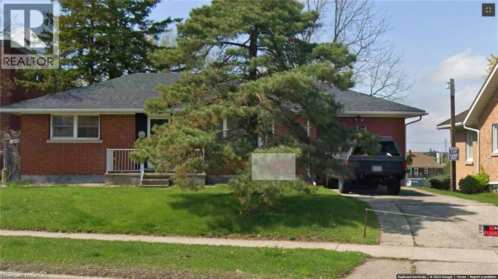 160 ERB Street E thumbnail 2