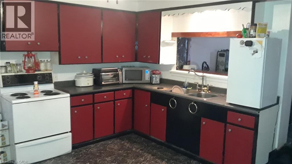 160 ERB Street E thumbnail 18