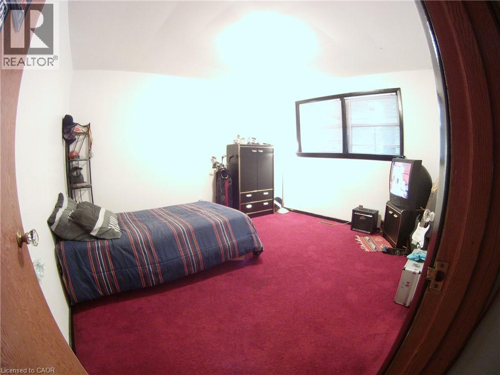 160 ERB Street E thumbnail 15