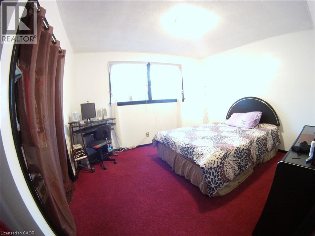 160 ERB Street E thumbnail 14