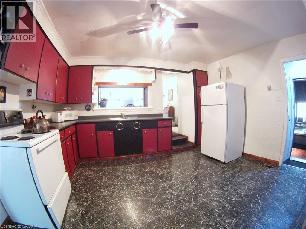 160 ERB Street E thumbnail 17