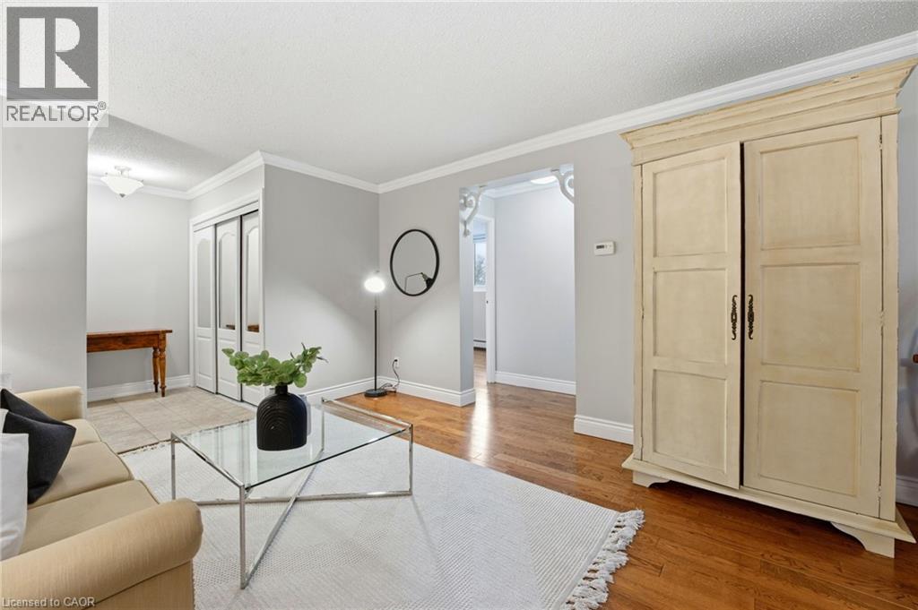 944 CALEDONIAN View Unit# 206 thumbnail 6